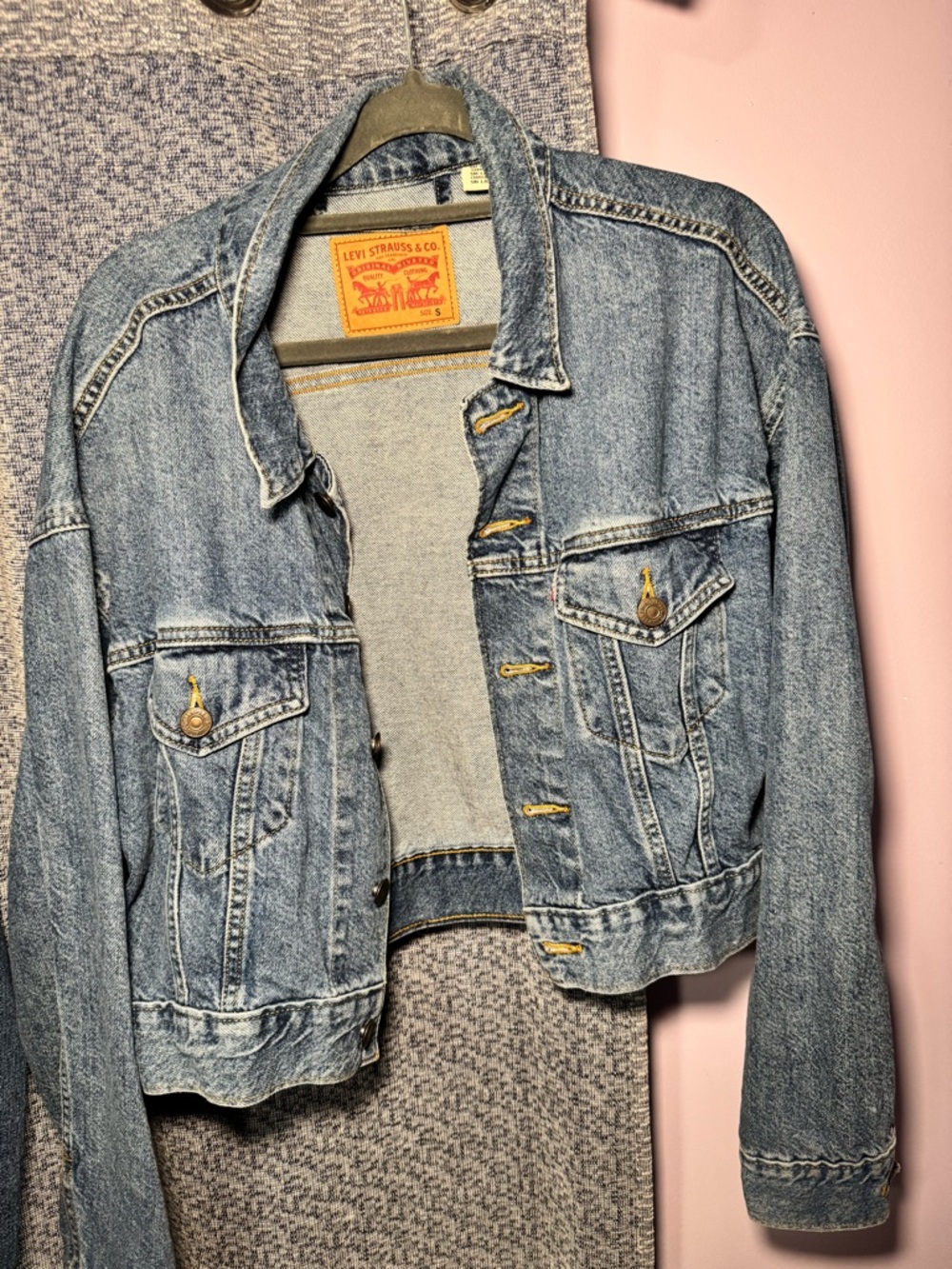 Levi's Light Blue Cropped Denim Jacket